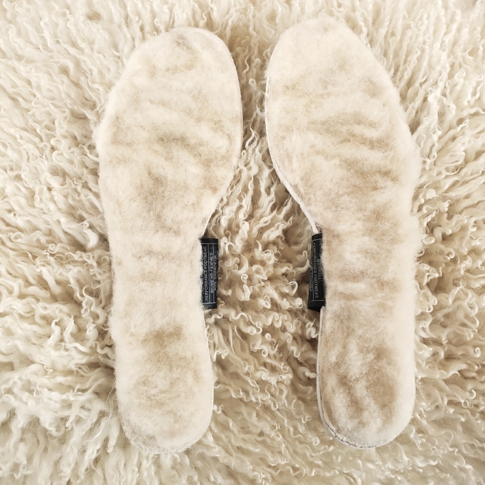 🌟SEE NEW LISTING🌟Beautiful Champagne Shearling Fur Chameleons by Merrell 🌟💫 - Picture 11 of 14